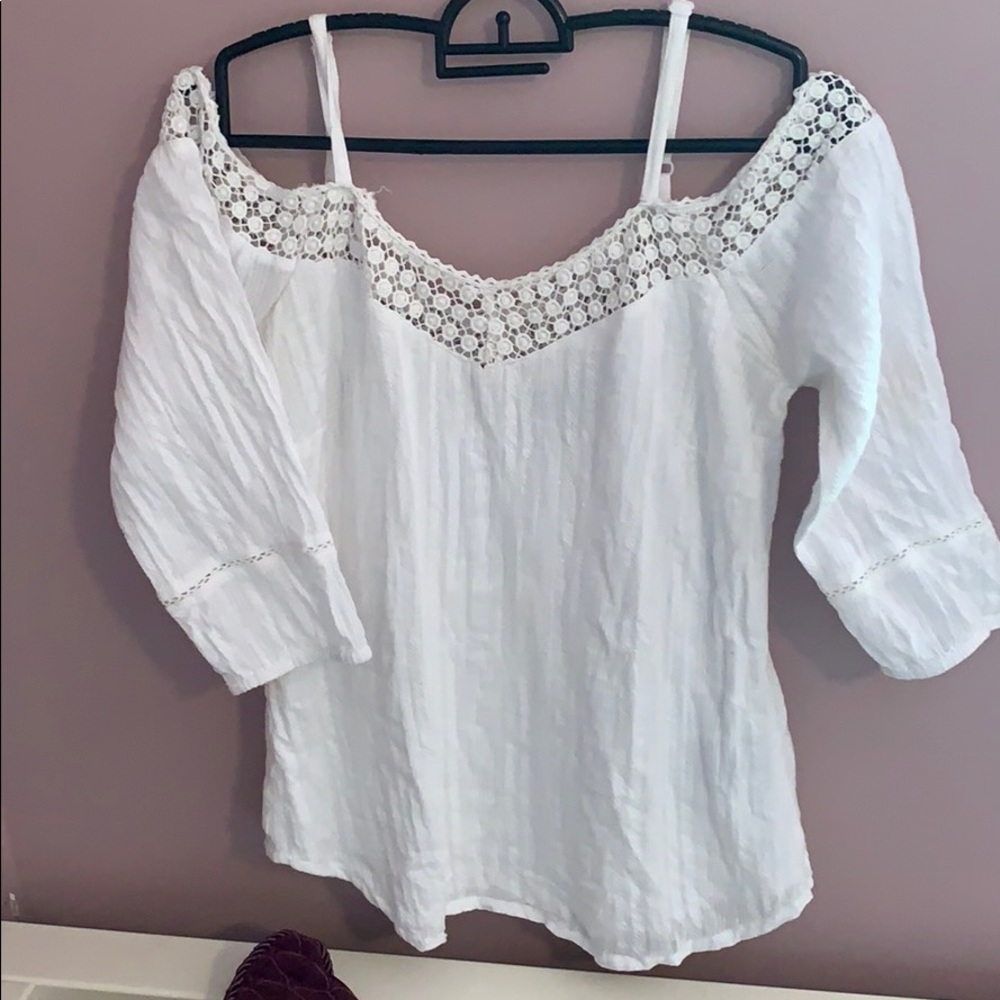 Le Chateau 3/4 sleeve white lightweight shirt